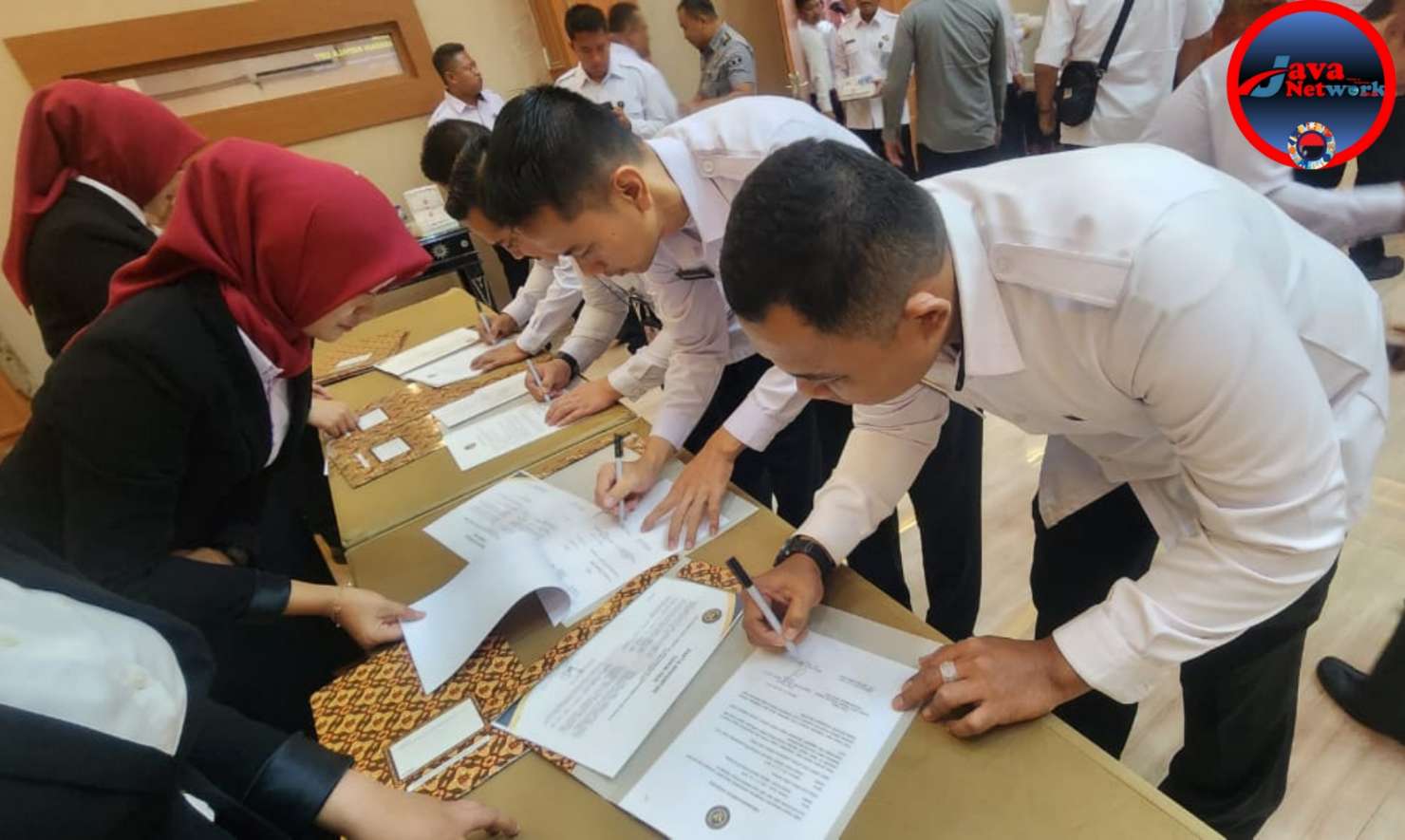 Tanda Tangani Pakta Integritas dan Perjanjian Kinerja Tahun 2025, Karutan Sumenep Wujudkan Pemasyarakatan Berintegritas