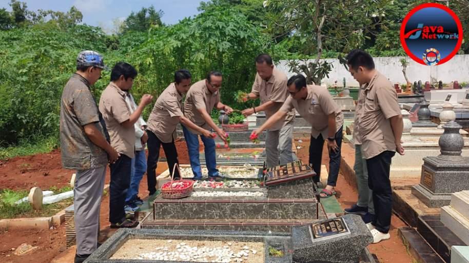 Peringati HPN 2025, PWI Sumenep Gelar Ziarah ke Makam Wartawan Senior