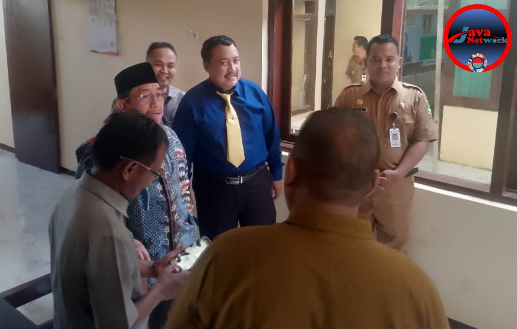 Wabup Sumenep KH. Imam Hasyim Didampingi Kepala Bakesbang dan Kabag Humas & Protokol Setdakab Sumenep Saat Berkunjung ke Kantor DPK Sumenep, Selasa (04/03/2025)