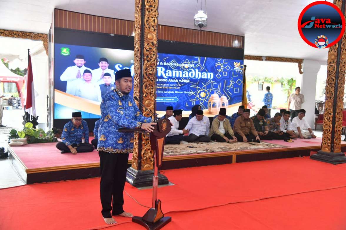Bupati Sumenep Saat Memberikan Sambutan di Acara Kegiatan Bazna di Pendopo Agung Keraton Sumenep, Senin (17/03/2025)
