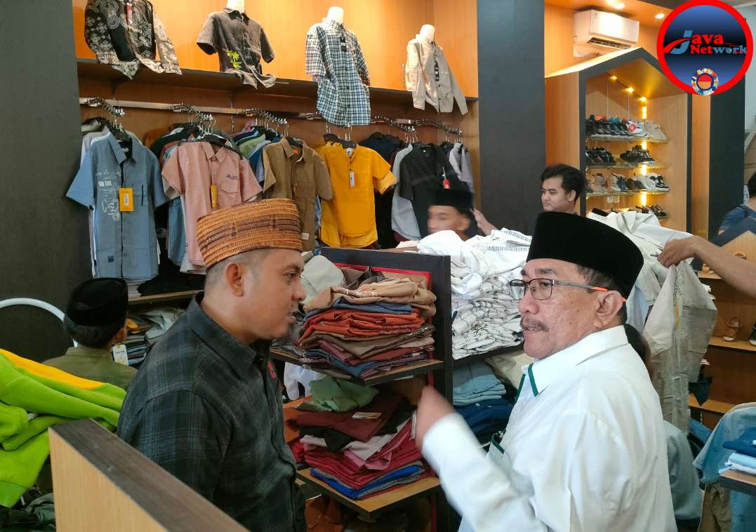 Wabup Sumenep KH. Imam Hasyim Bersama Ketua Komunitas Jurnalis Sumenep, Hariri