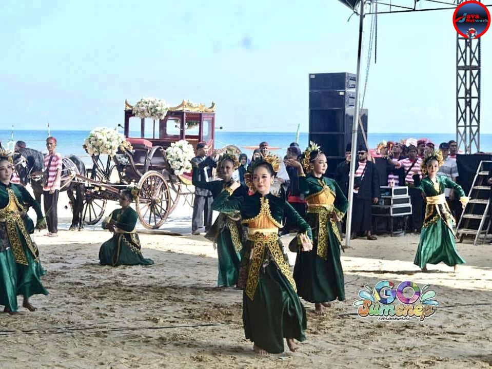 Festival Ketupat Sumenep 2025 Dibuka dengan Tarian Pesisir dan Keanggunan Busana Sakera-Marlena