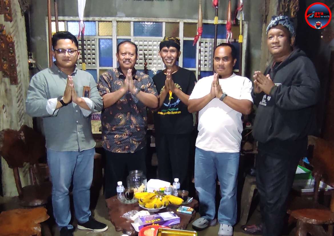 Mahakarya Tosan Aji Madura: Sepuluh Keris Agung Sumenep Menyala di Panggung Budaya Nasional