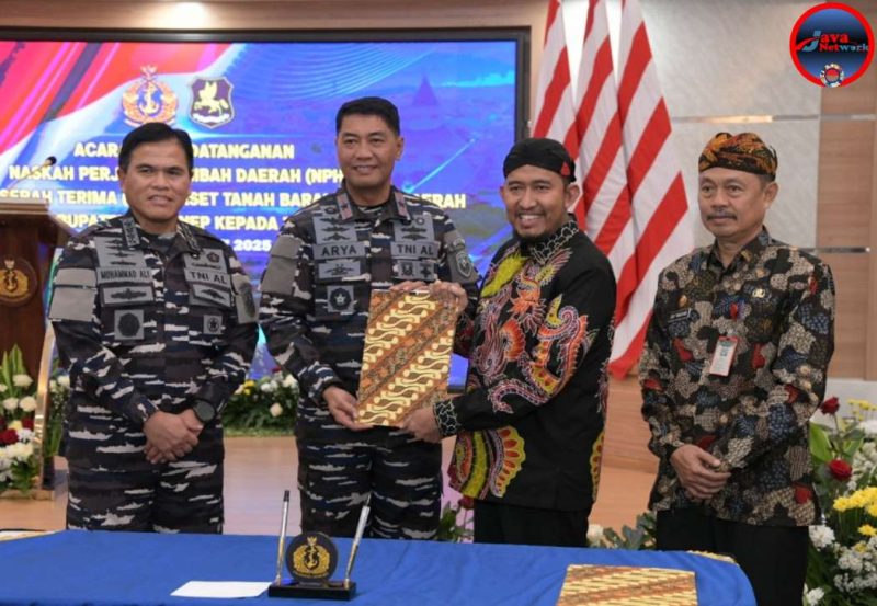 Bupati Fauzi Hibahkan Tanah untuk TNI AL: Dari Sumenep, Cinta Negeri Menyala di Laut