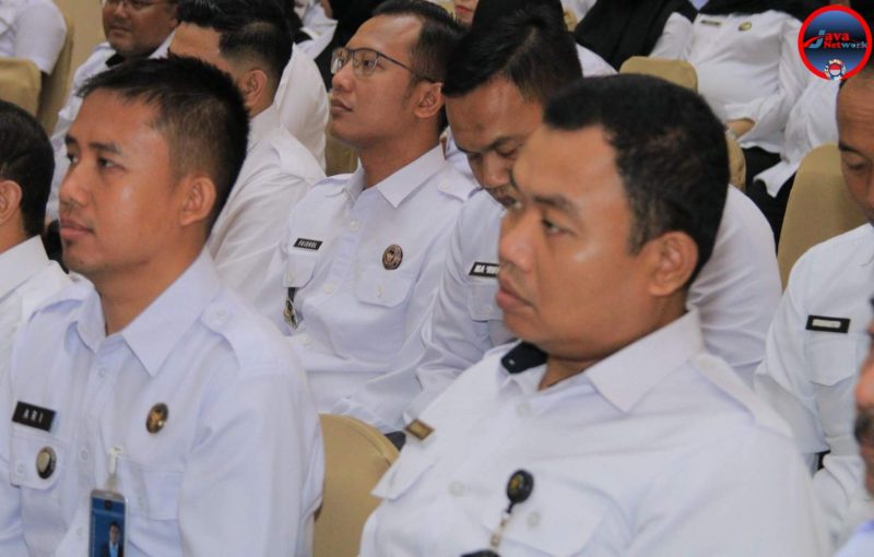 Karutan Sumenep Ridwan Susilo Sebelah Kanan Saat Menghadiri Acara Halal Bihalal di Kanwil Ditjen PAS Jawa Timur 