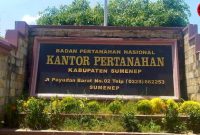 Kantor Badan Pertanahan Nasional Sumenep di Jalan Payudan Barat Desa Pabian Sumenep 