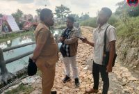 Kasubid Pengendalian dan Evaluasi Bapenda Sumenep Eko Sulistyo, S.Sos Saat Diwawancarai Media KTV dan Media Jatim, Selasa (15/04/2025)
