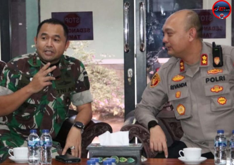 Dandim Letkol Inf Yoyok Wahyudi SIP MHan Saat Menerima Kunjungan Kapolres Sumenep AKBP Rivanda di Makodim, Rabu (16/04/2025)