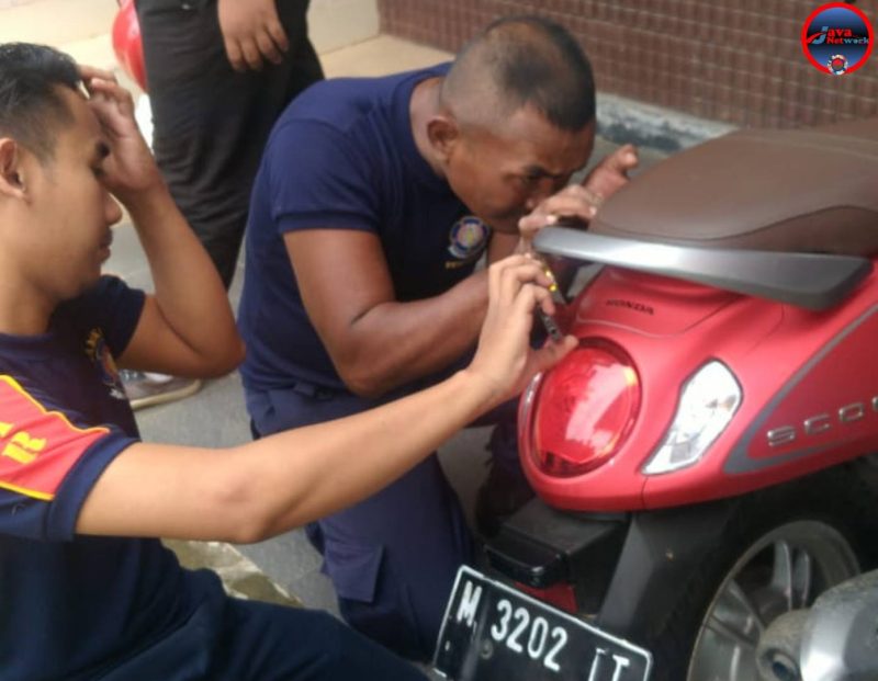 Dari Api ke Aksi Jok Motor: Damkar Sumenep Buktikan Siaga untuk Rakyat