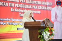 Ketua TP PKK Sekaligus Istri Bupati Sumenep Achmad Fauzi Wongsojudo Nia Kurnia Fauzi di Acara Halal Bihalal Para Kader PKK Se-Kabupaten Sumenep di Gedung Korpri, Selasa (29/04/2025)