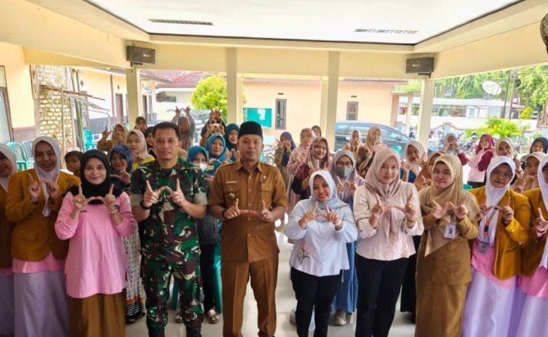 Kolaborasi Humanis Puskesmas Pamolokan dan Fakultas Kesehatan Wiraraja: Mahasiswa Kebidanan Menyapa Warga Desa Pabian