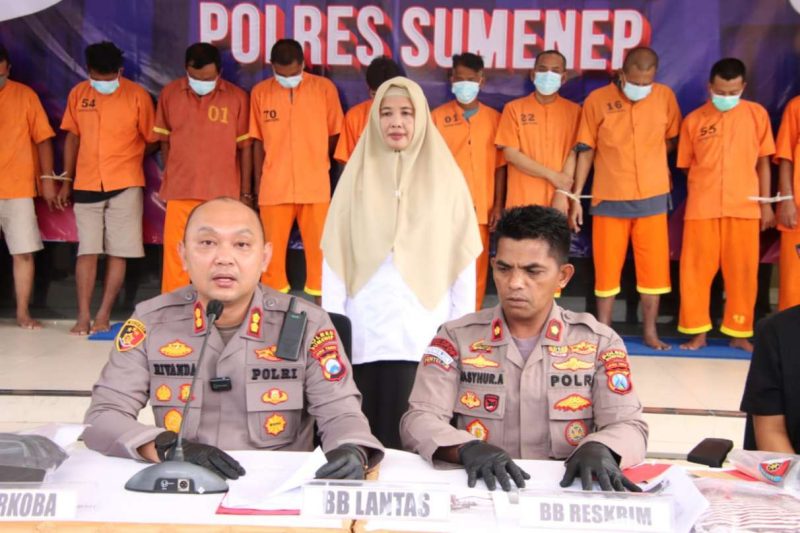 Kapolres Sumenep AKBP Rivanda SIK Didampingi Wakapolres Saat Konferensi Pers