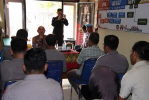Kapolres Sumenep AKBP Rivanda Tinjau Polsek Pasongsongan, Tegaskan Pentingnya Profesionalisme dan Integritas
