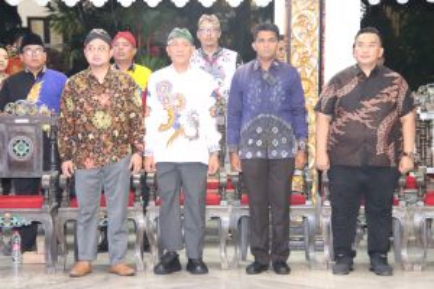 Wakapolres Sumenep Hadiri Malam Anugerah SMSI Award 2025 dan Pelantikan Pengurus Se-Madura Raya