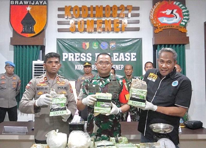 Nelayan Temukan 35 Kg Sabu di Perairan Masalembu, Dandim Sumenep Pastikan Positif Narkotika