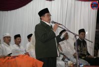Wakil Bupati Sumenep KH. Imam Hasyim Saat Memberikan Sambutan di Acara Pelepasan Jemaah Haji Kabupaten Sumenep di GOR A. Yani Pangligur Desa Pabian, Rabu (07/05/2025) malam
