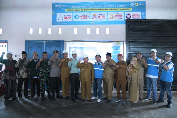 Didampingi Manager PLN UP3 Madura, Wabup Sumenep Resmikan Listrik 12 Jam di Gili Raja