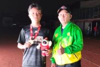 Atlet Manar Navir Bersama Salah Satu Pengurus PASI Sumenep Misrawi 