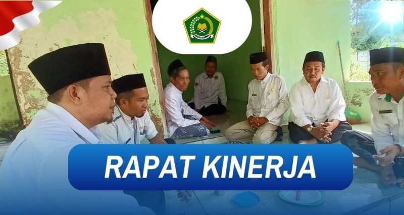 Suasana Rapat Kinerja KUA Kantor Kecamatan Pasongsongan, Senin (02/06/2025)