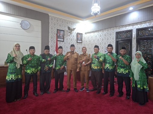 Bupati Achmad Fauzi Wongsojudo Bersama Ketua dan Pengurus Pergunu di Kantor Pemkab Sumenep, Senin (16/06/2025)