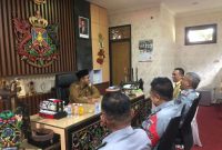 Suasana Penuh Kehangatan Bupati Sumenep Achmad Fauzi Wongsojudo Saat Menyambut Kunjungan Karutan Heri Sutriadi Bersama Jajaran di Kantor Pemkab Sumenep, Selasa (17/06/2025)