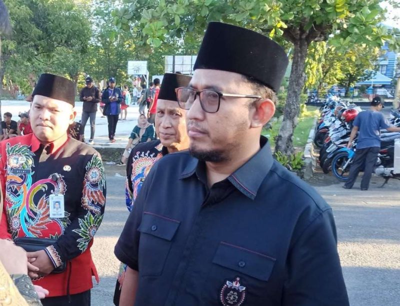 Bupati Sumenep Achmad Fauzi Wongsojudo, Kadisbudparpor Moh. Iksan dan Kabag Humas Protokol Setdakab Sumenep 