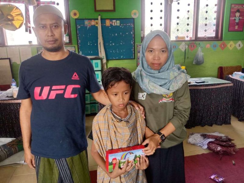 Hadiah Usai Dikhitan Bikin Anak Tersenyum, SDN Panaongan 3 Tuai Ujian dari Warga