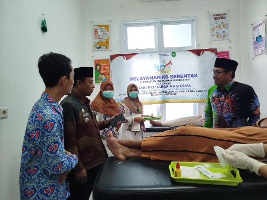 Safari KB di Legung Timur: 40 Ibu Terlayani Implan, Komitmen PKM untuk Keluarga Sehat