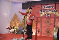 Bupati Sumenep Achmad Fauzi Wongsojudo Saat Memberikan Sambutan di Acara Festival Desa Wisata 2025 pada Hari Kamis (19/06/2025) Malam