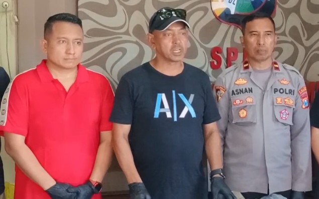 Dirresnarkoba Polda Jatim Kombes Pol Robert Da Costa Didampingi Kapolsek Masalembu IPDA Asnan SH