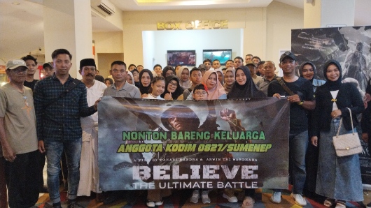 Kodim 0827/Sumenep Gelar Nobar Film “Believe: Takdir, Mimpi, dan Keberanian” Bersama Keluarga dan Masyarakat