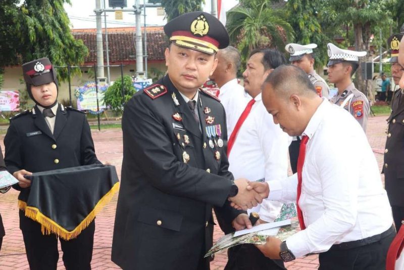 Wujud Apresiasi! Polres Sumenep Beri Penghargaan untuk 20 Tokoh Inspiratif