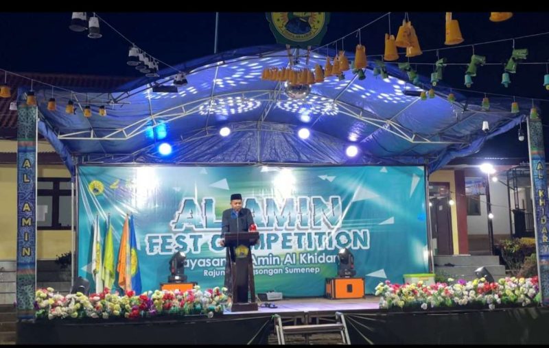 Kiai Syaiful Rizal Saat Membuka Al Amin Fest Competition 2025 di Didesa Rajun Pasongsongan, Minggu (06/07/2025) malam.