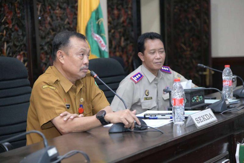 Sekdakab Edy Rasiyadi dan Kepala BPN Sumenep Wardoyo