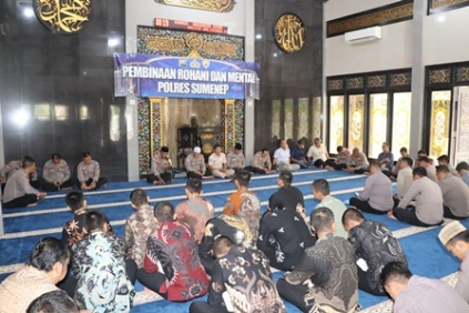Polres Sumenep Gelar Binrohtal Rutin, Teguhkan Iman dan Moralitas Personel