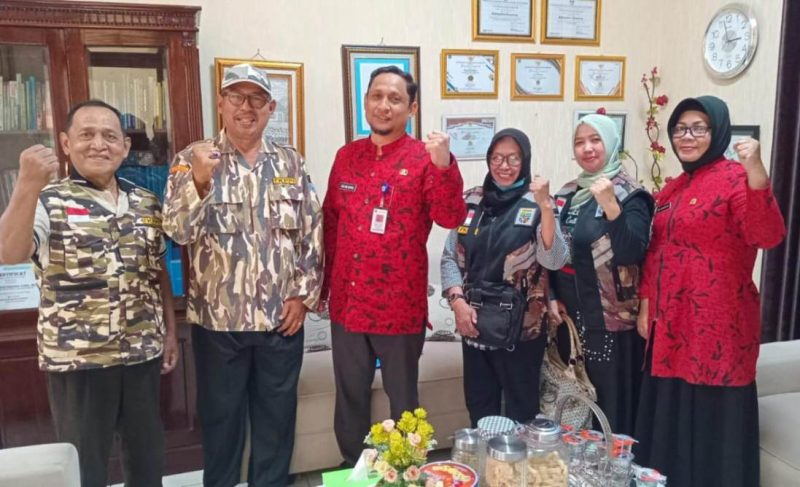Pembina dan Ketua FKPPI Sumenep Saat Menggelar Audensi ke Kadisdik Sumenep, Juma (25/07/2025) 