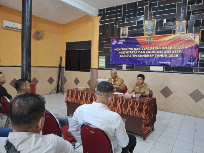 Bersih, Tertib dan Berdaya Saing: Disbudporapar Gelar Sosialisasi Dorong Profesionalisme Pelaku Usaha Bertempat di Aula Disbudporapar Kabupaten Sumenep, Senin (28/07/2025