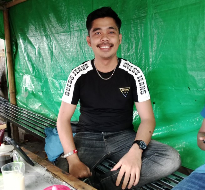 Diskusi di Warung Imam: Tekad Ahmad Rohmat Hidayatullah Siap Pimpin KNPI Sumenep