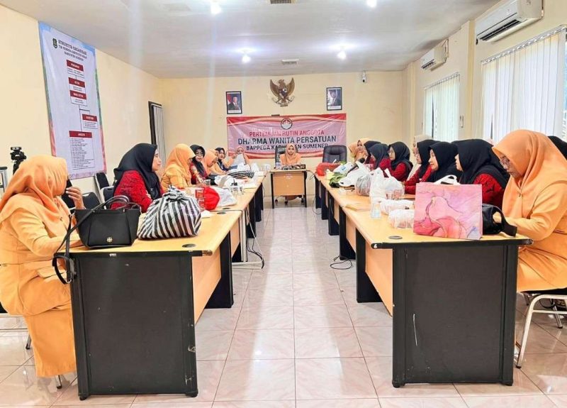 DWP Bappeda Sumenep Gelar Pertemuan Rutin Bulanan: Anggota Antusias Ikuti Pelatihan Ecoprint, Juna