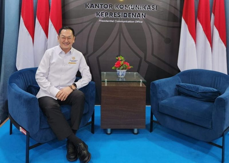 Dr. Isyak Meirobie, S.Sn., M.Si., CBA., CSBSP sebagai Tenaga Ahli Komunikasi Kepresidenan Republik Indonesia