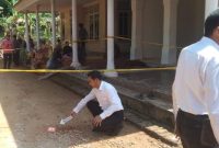 Unit Reskrim Polsek Lenteng Saat Olah TKP