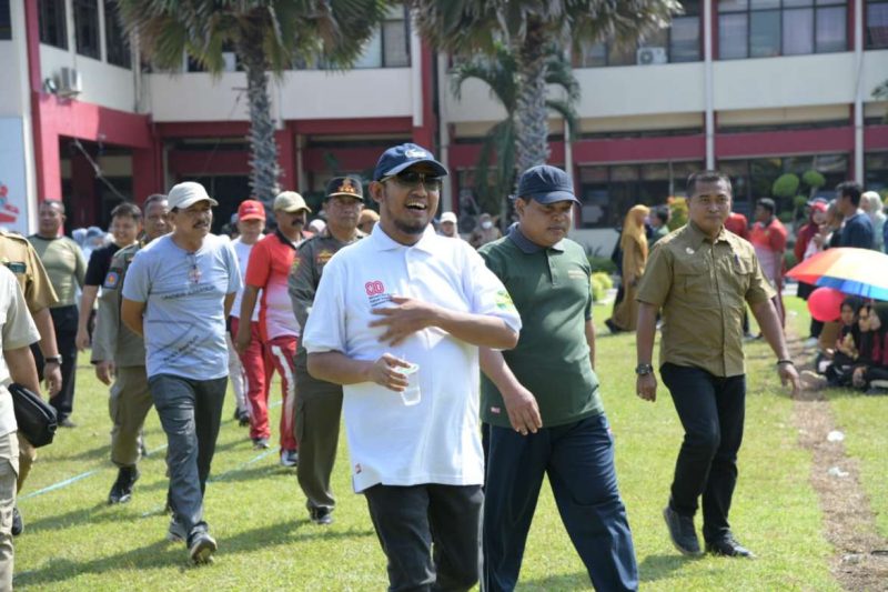 Bupati Fauzi saat meninjau langsung lomba antar Organisasi Perangkat Daerah (OPD) di lingkungan Pemkab Sumenep, Selasa (05/08/2025). 