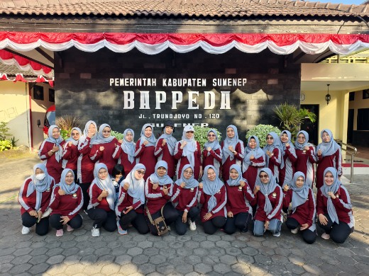 Tawa dan Keringat di Halaman saat DWP Bappeda Sumenep Merayakan Merah Putih dengan Cinta dan Canda