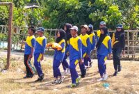 Sebanyak 10 siswa terbaik MTsN 3 Sumenep sukses menorehkan prestasi membanggakan setelah terpilih sebagai anggota Pasukan Pengibar Bendera Pusaka (Paskibraka) Kecamatan Saronggi tahun 2025.