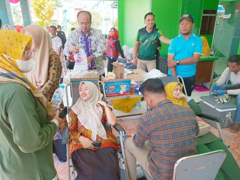 Setetes Darah untuk Kemanusiaan: Kemenag Sumenep Bersama PMI Gelar Aksi Donor Darah Selamatkan Nyawa