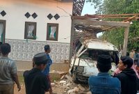 Suasana Usai Ledakan Dasyat di Ambunten