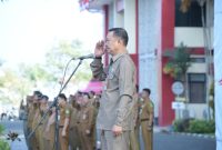 Sekdakab Sumenep Ir. H. Edy Rasyadi Saat Memimpin Apel Gabungan Terakhirnya di Kantor Pemkab Sumenep, Senin (25/08/2025) 