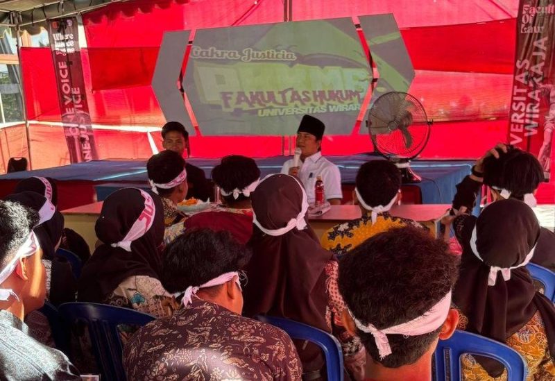Anggota Badan Anggaran (Banggar) DPRD Sumenep dari Fraksi PKB, Akhmadi Yasid, S.H., M.H. saat menjadi Narasumber di FHukum Unija, Kamis (28/08/2025)