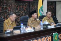 Bupati Achmad Fauzi Wongsojudo di acara penandatanganan Pakta Integritas dan Komitmen Antikorupsi