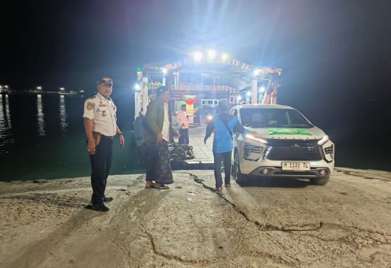 Kepala UPT Pelabuhan Disperkimhub Sumenep Zahmawi SE Pastikan Kelancaran Kegiatan Pengajian KH. Azaim di Desa Cabbiye